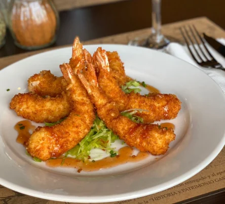 Camarón que se Duerme – plato de Puerto Colono, bar y restaurante en Puerto Varas